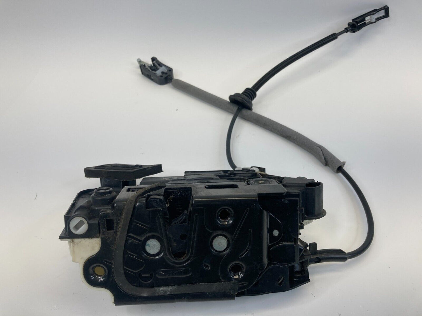 11-13 Volkswagen Jetta SEDAN Rear Left Door Lock Latch Actuator 5K4839015G OEM