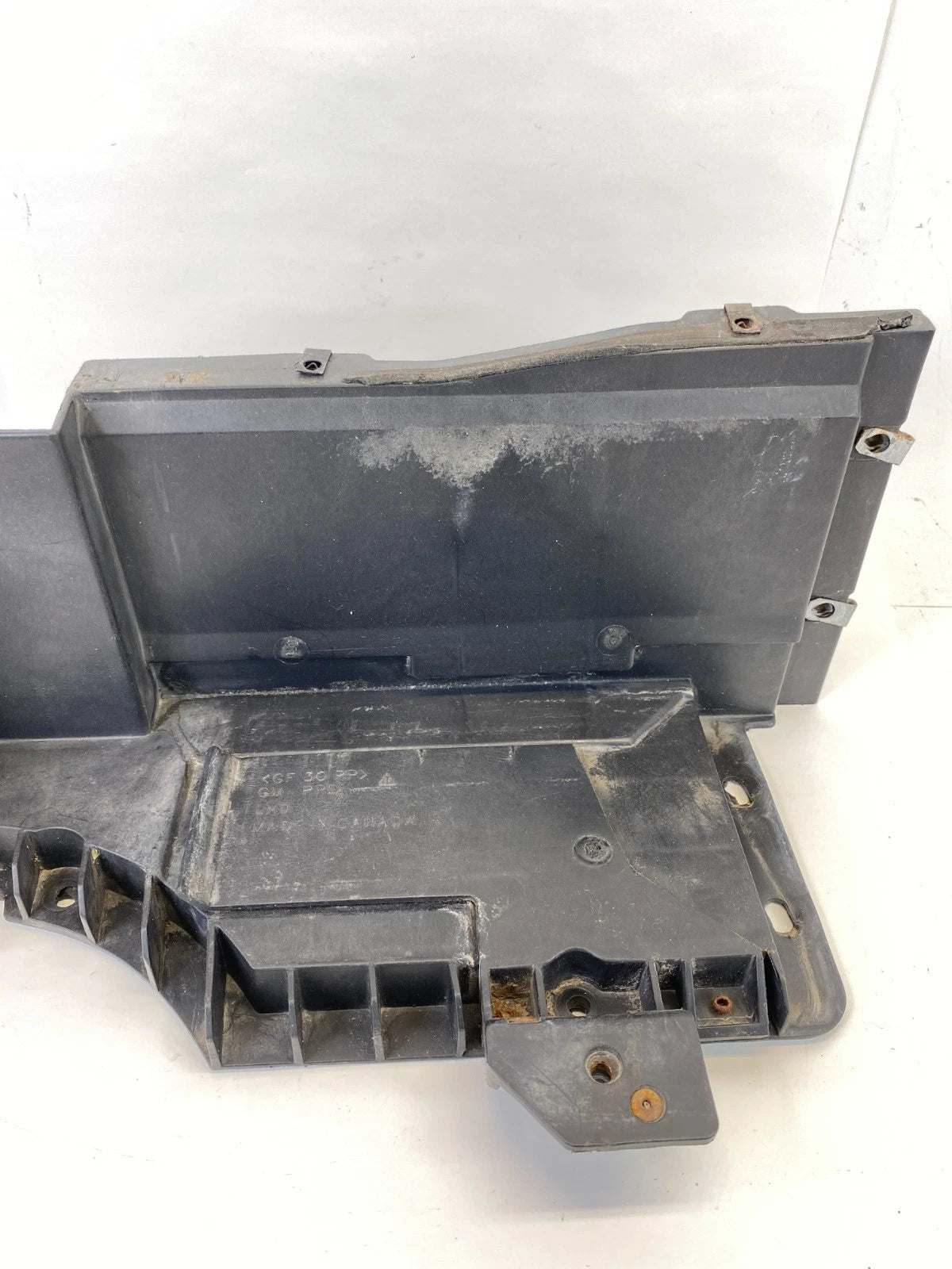 2003-2007 CADILLAC CTS 3.6L V6 A/T BATTERY SUPPORT TRAY ASSEMBLY 25783790 OEM