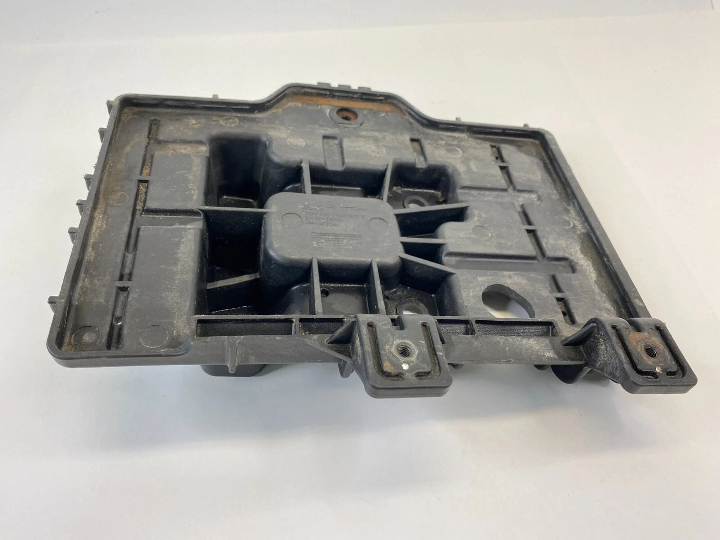 2011-2014 HYUNDAI SONATA 2.4L 16V BATTERY RETAINER TRAY HOLDER 37150-3S100 OEM