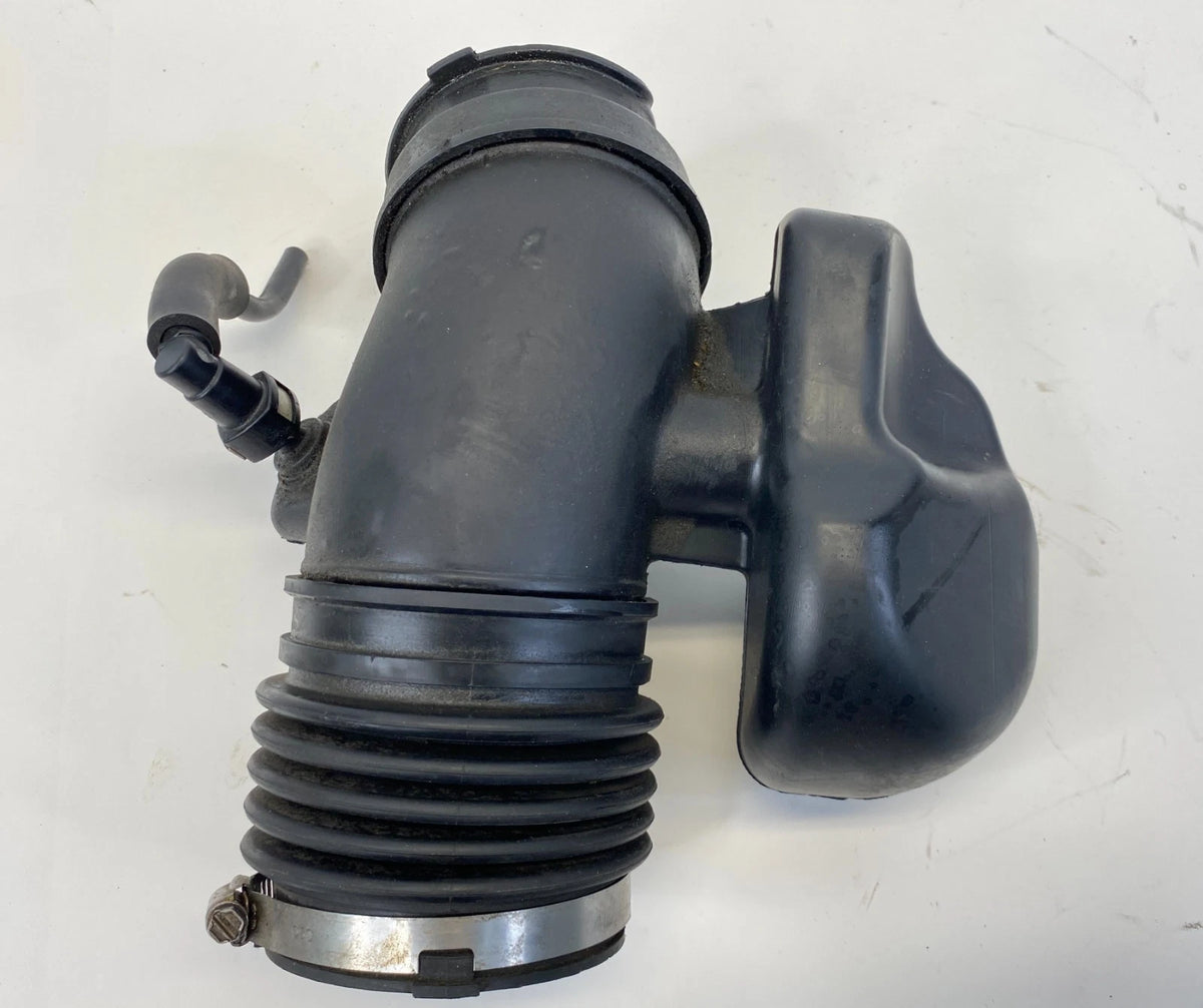 2009-2017 CHEVROLET TRAVERSE 3.6L ENGINE AIR CLEANER INTAKE HOSE DUCT OEM
