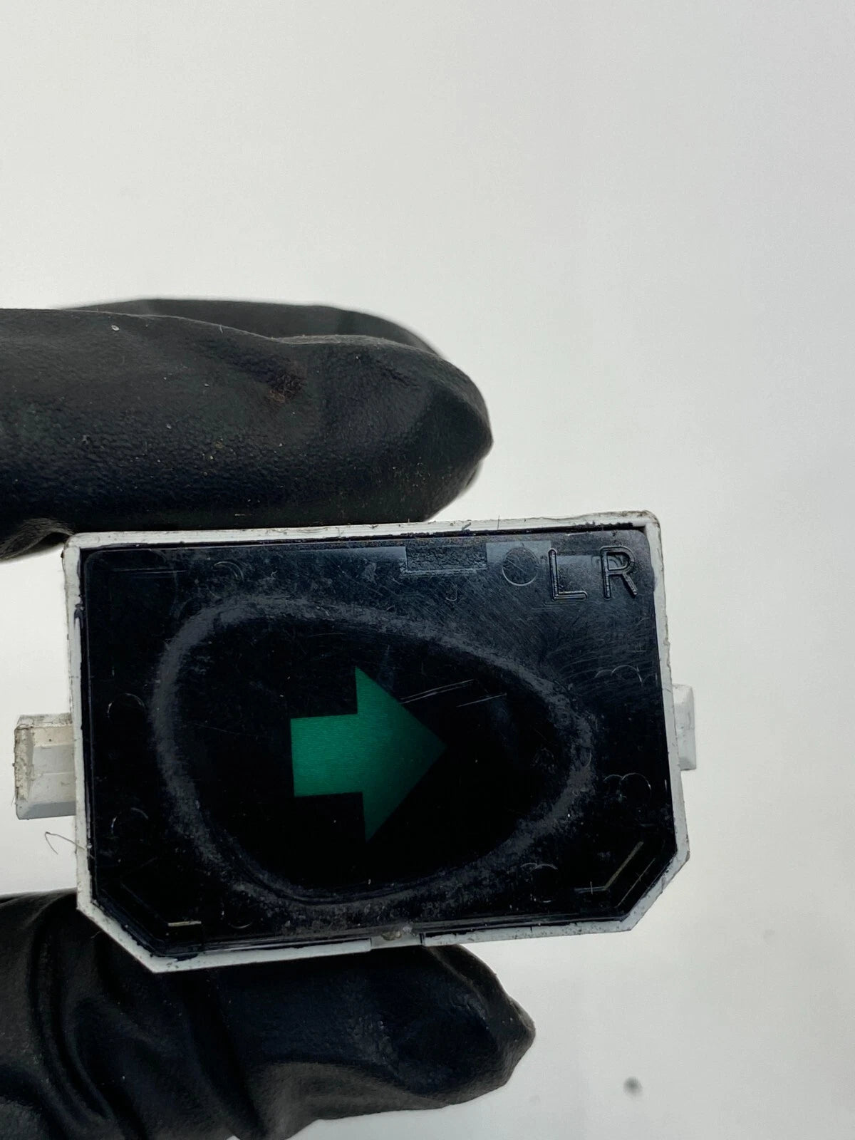 1998-2005 LEXUS GS300 RIGHT SIDE DASH TURN SIGNAL INDICATOR LIGHT LAMP OEM