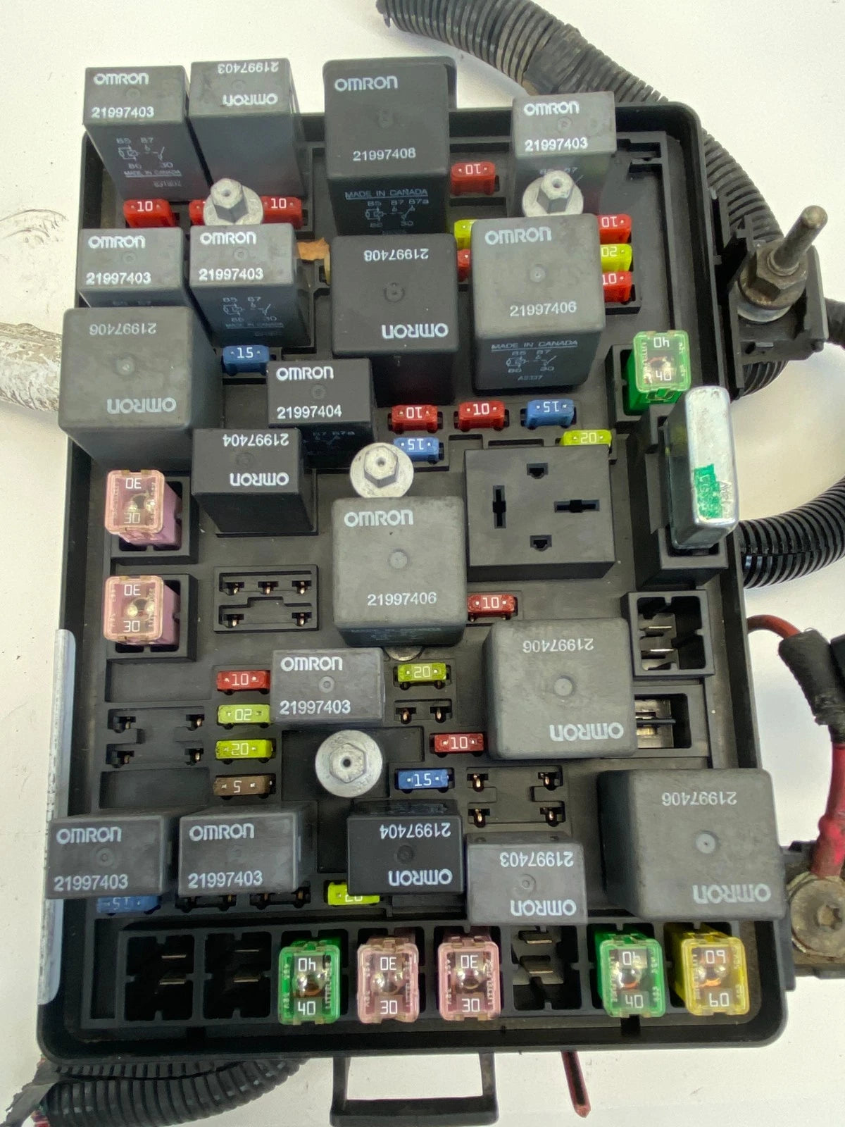2009-2011 CHEVROLET HHR ENGINE FUSE BOX BLOCK JUNCTION ASSEMBLY 20782975 OEM