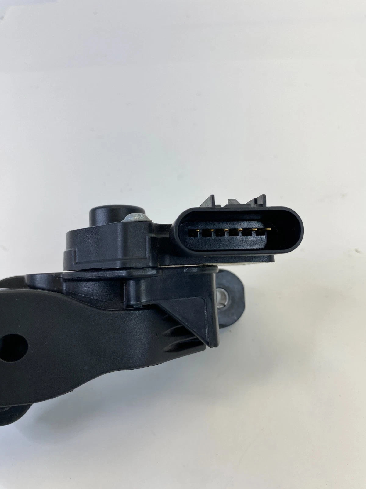 2004-2012 CHEVROLET MALIBU 2.4L L4 A/T ACCELERATOR GAS PEDAL POSITION SENSOR