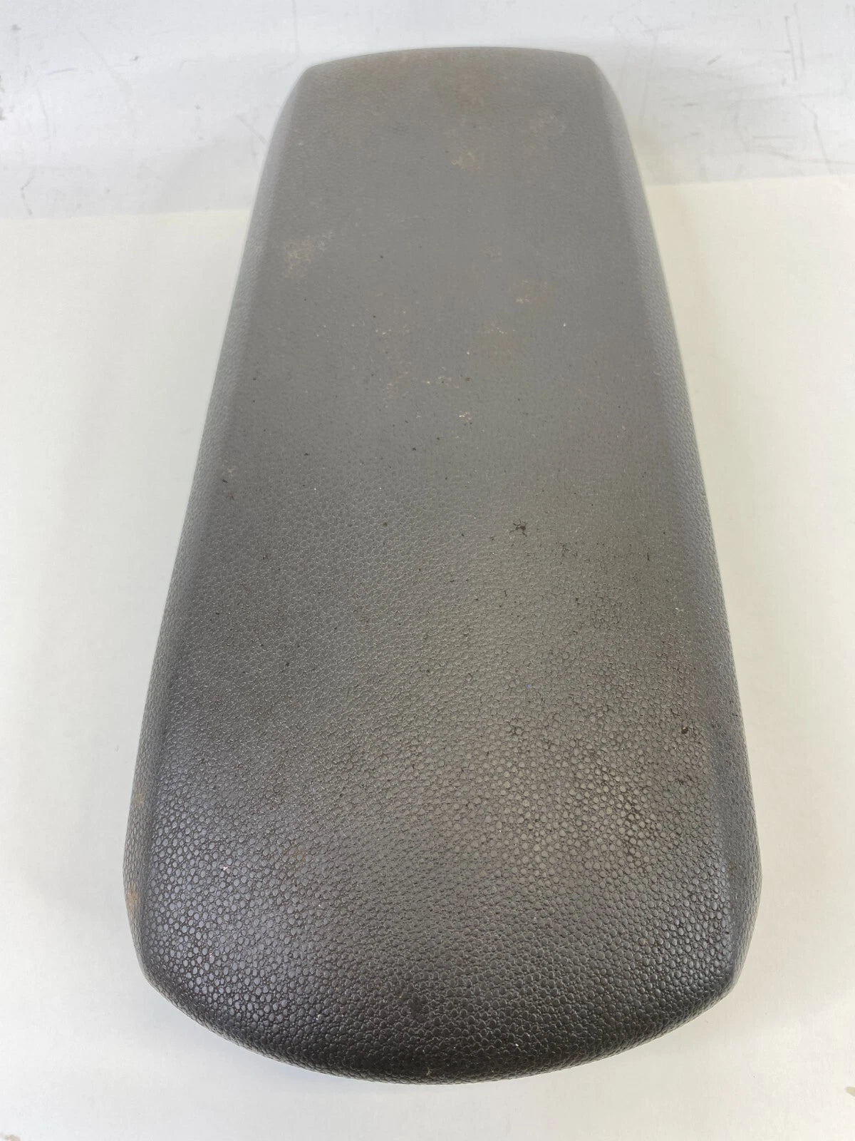 2008-2011 FORD FOCUS CENTER CONSOLE ARMREST ARM REST LID COVER COMPARTMENT OEM