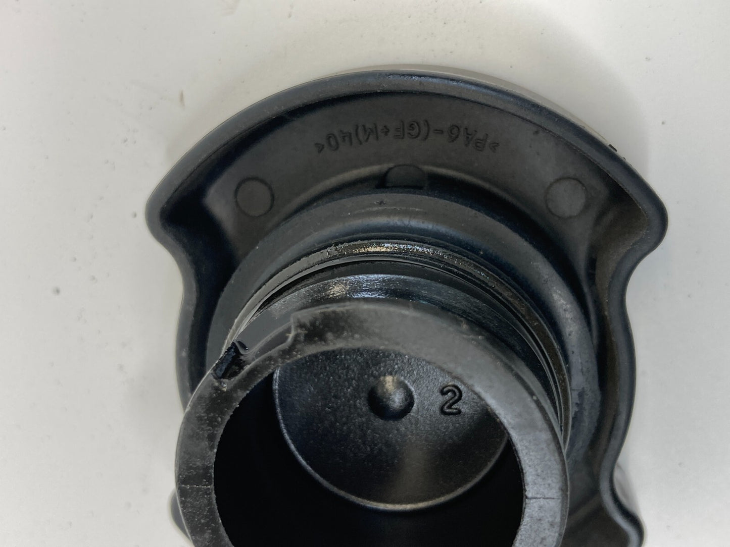 2006-2012 Ford Fusion Engine Oil Filler Fluid Reservoir Tank Cap Cover M536M OEM