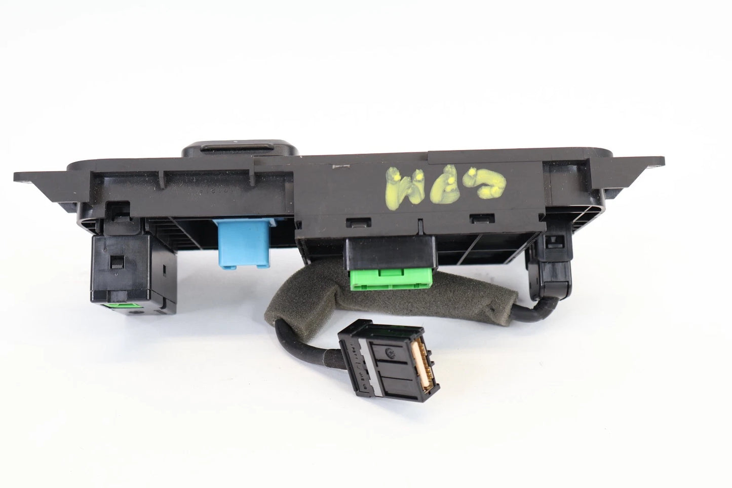 16-18 HONDA PILOT REAR CENTER CONSOLE AUX USB POWER OUTLET MEDIA PORT W HDMI OEM