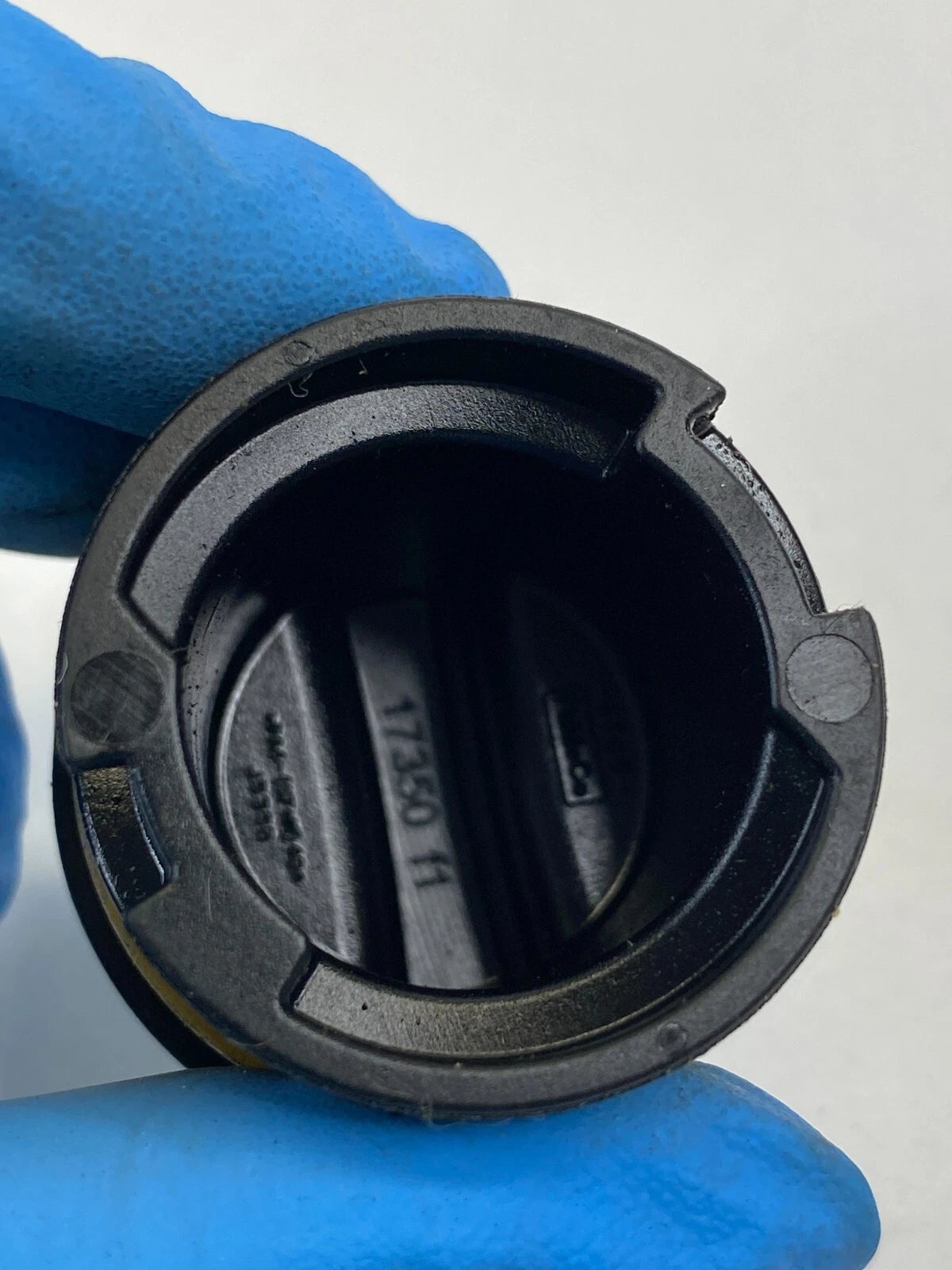 06-20 FORD FUSION 00-18 FOCUS SEDAN 2.0L ENGINE OIL FILLER FLUID CAP LID COVER