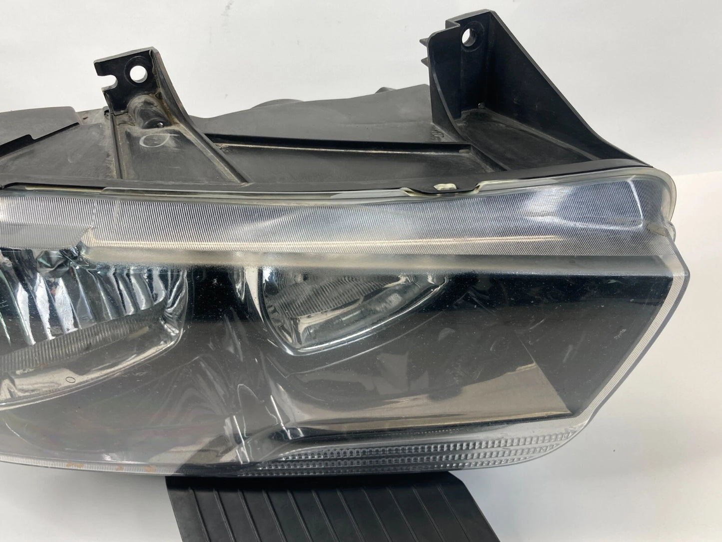 2011-2014 DODGE CHARGER RIGHT PASSENGER HEADLIGHT HEADLAMP HALOGEN 57010410AE