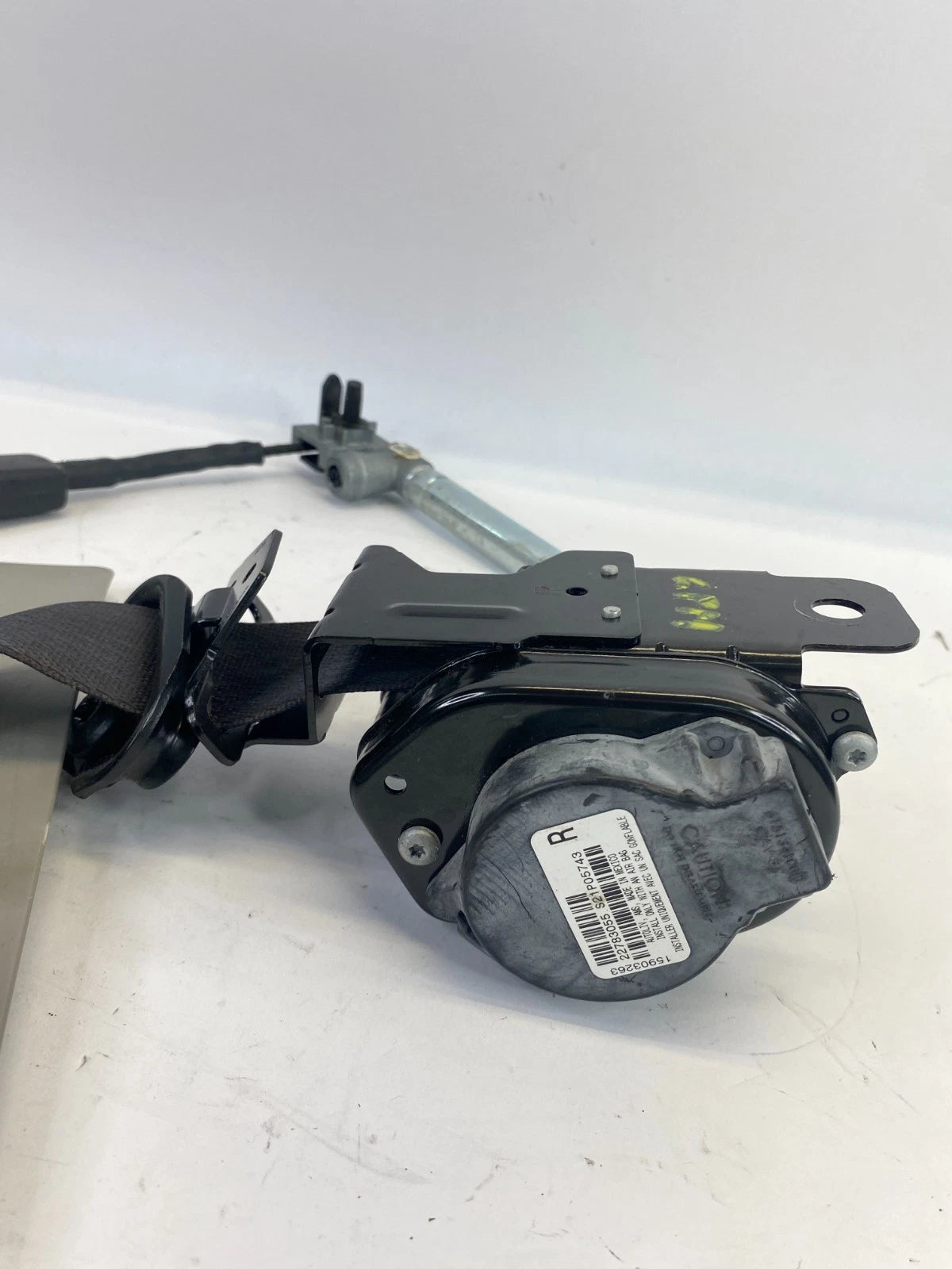 2010 2011 2012 CHEVROLET TRAVERSE FRONT RIGHT PASSENGER SEAT BELT RETRACTOR OEM