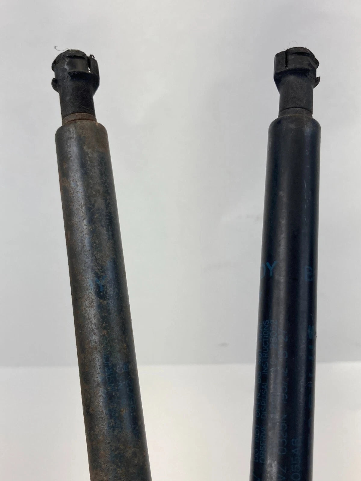 2008-2014 DODGE AVENGER TRUNK HATCH LIFT SUPPORT CYLINDER SHOCK STRUT SET OEM