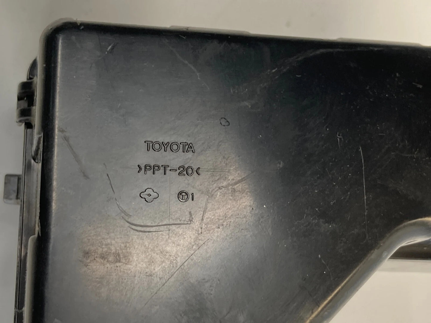 2006 2007 2008 Lexus RX400h 3.3L V6 HYBRID Under Hood Fuse Box Relay Block OEM