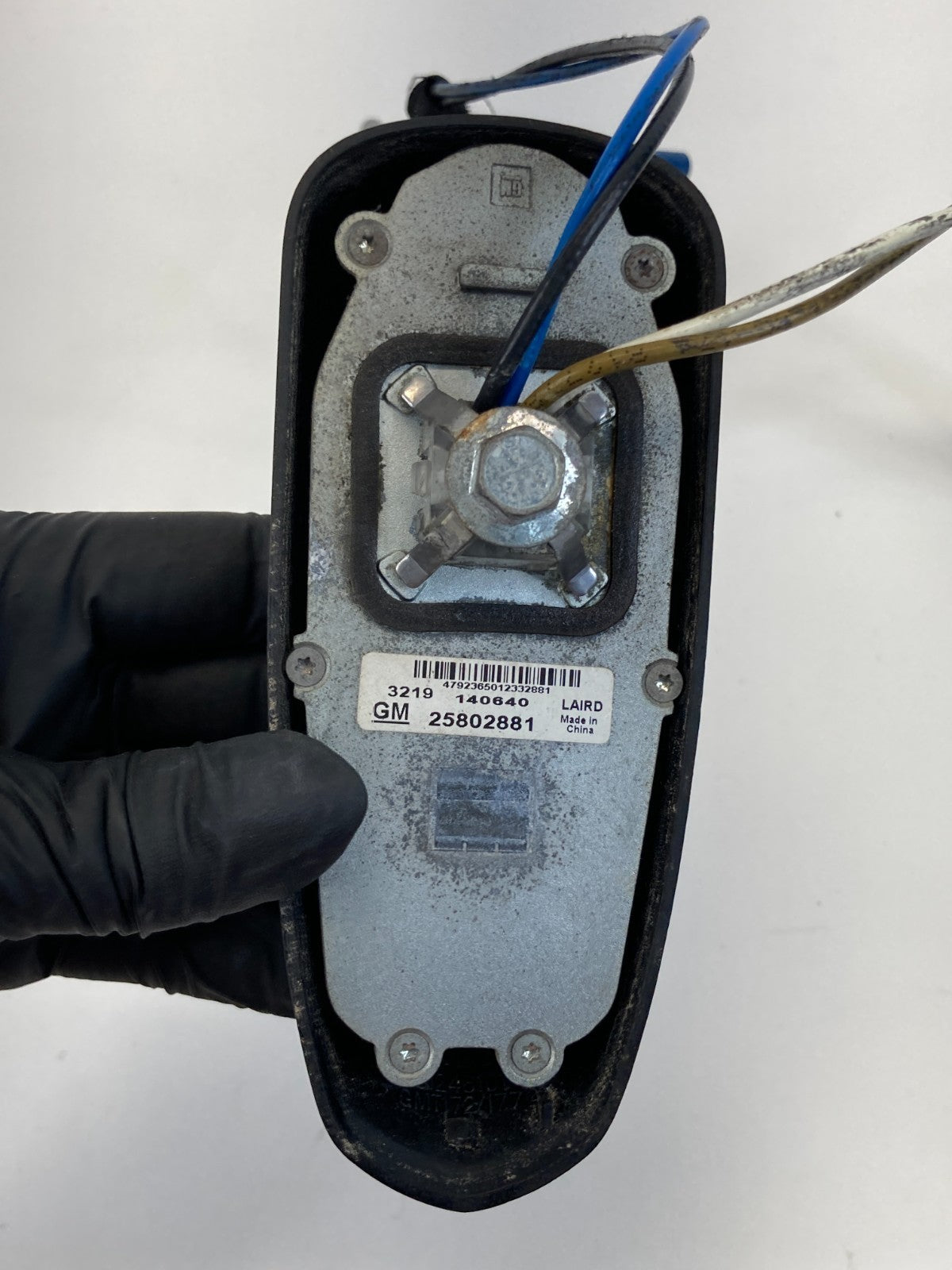 2010 GMC Terrain Chevrolet Equinox Roof Mounted Radio Antenna Base Mast 20794863