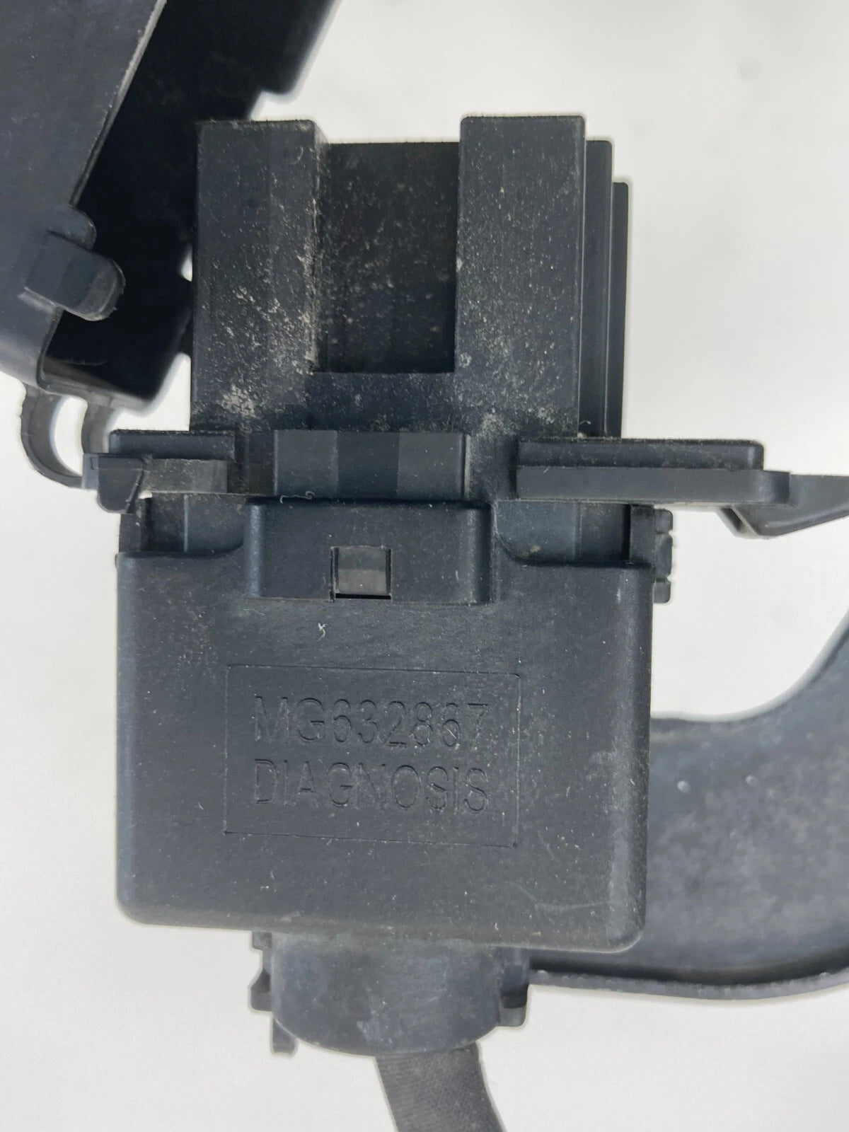 2014 2015 2016 KIA FORTE DIAGNOSTIC PLUG PORT DIAGNOSIS SOCKET MG632867 OEM