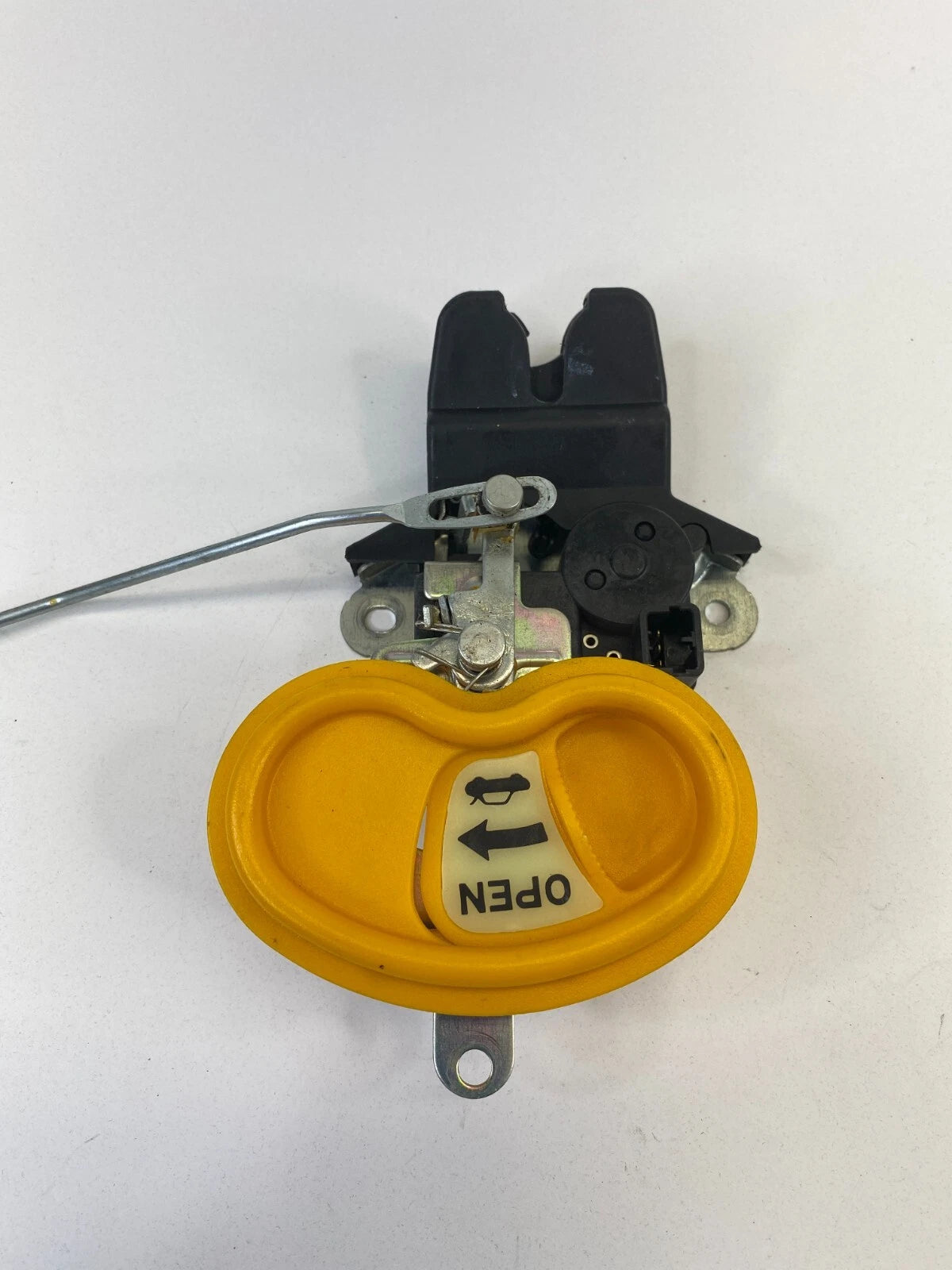 2006-2010 HYUNDAI ELANTRA SEDAN REAR TRUNK LID RELEASE LOCK LATCH ACTUATOR OEM