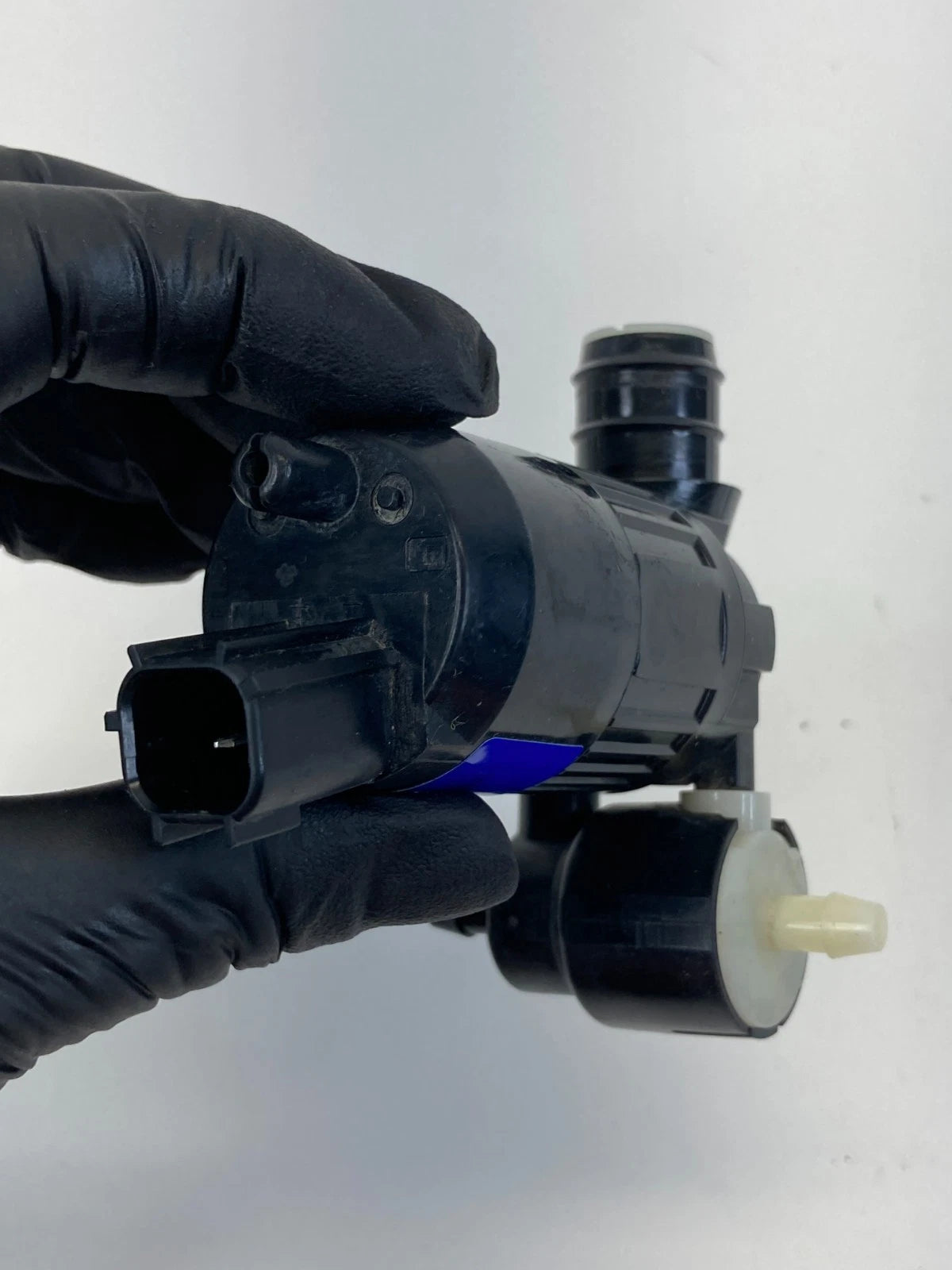 13-19 FORD EXPLORER INTERCEPTOR UTILITY WINDSHIELD WIPER WASHER FLUID PUMP OEM