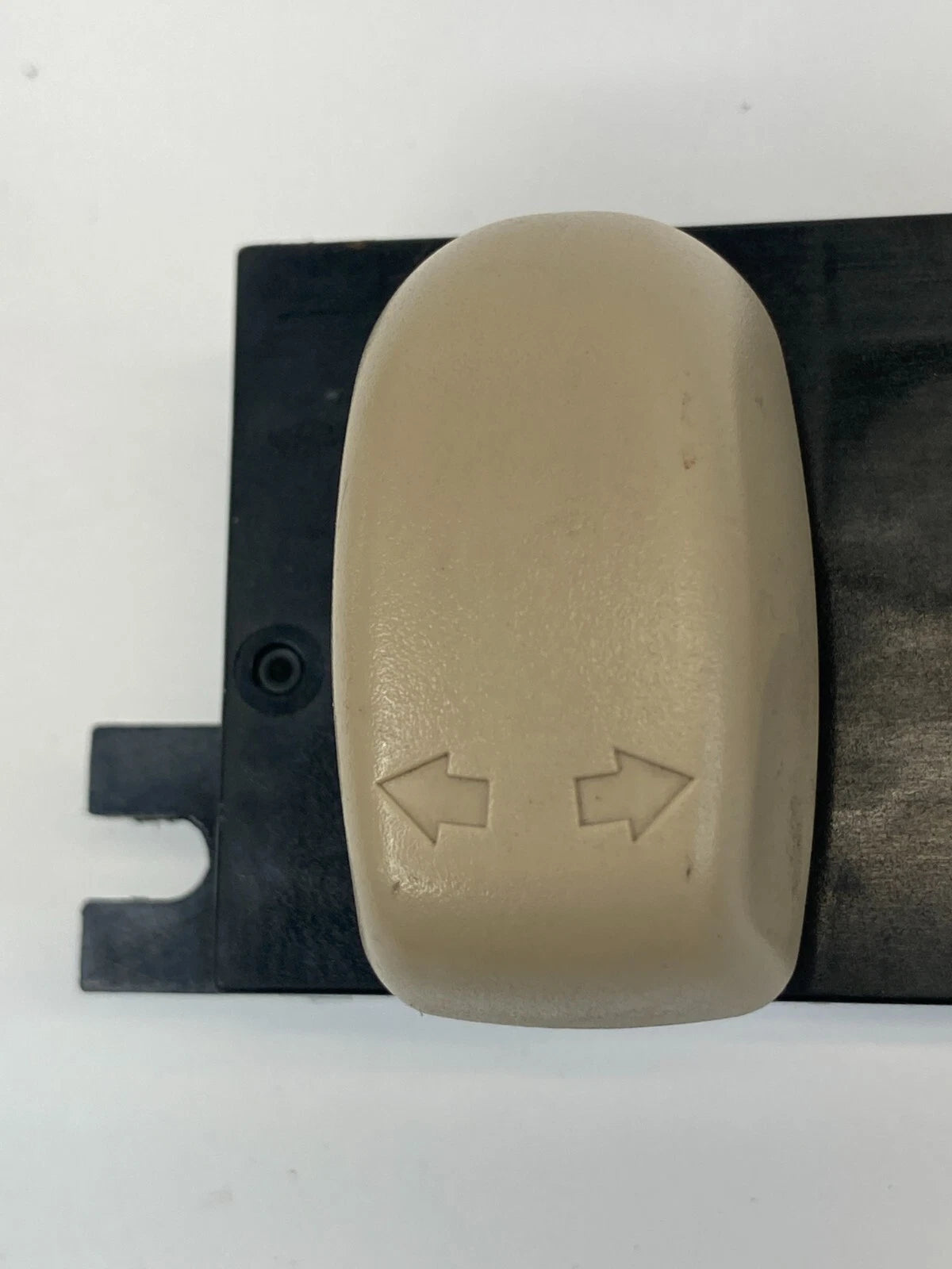 2004-2008 ACURA TL FRONT LEFT SEAT ADJUSTMENT CONTROL SWITCH 4121603-SDB3-A700