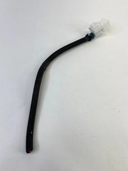 2004 2005 2006 MAZDA MPV REAR RIGHT SIDE TAIL LIGHT TAILLIGHT WIRE CONNECTOR OEM