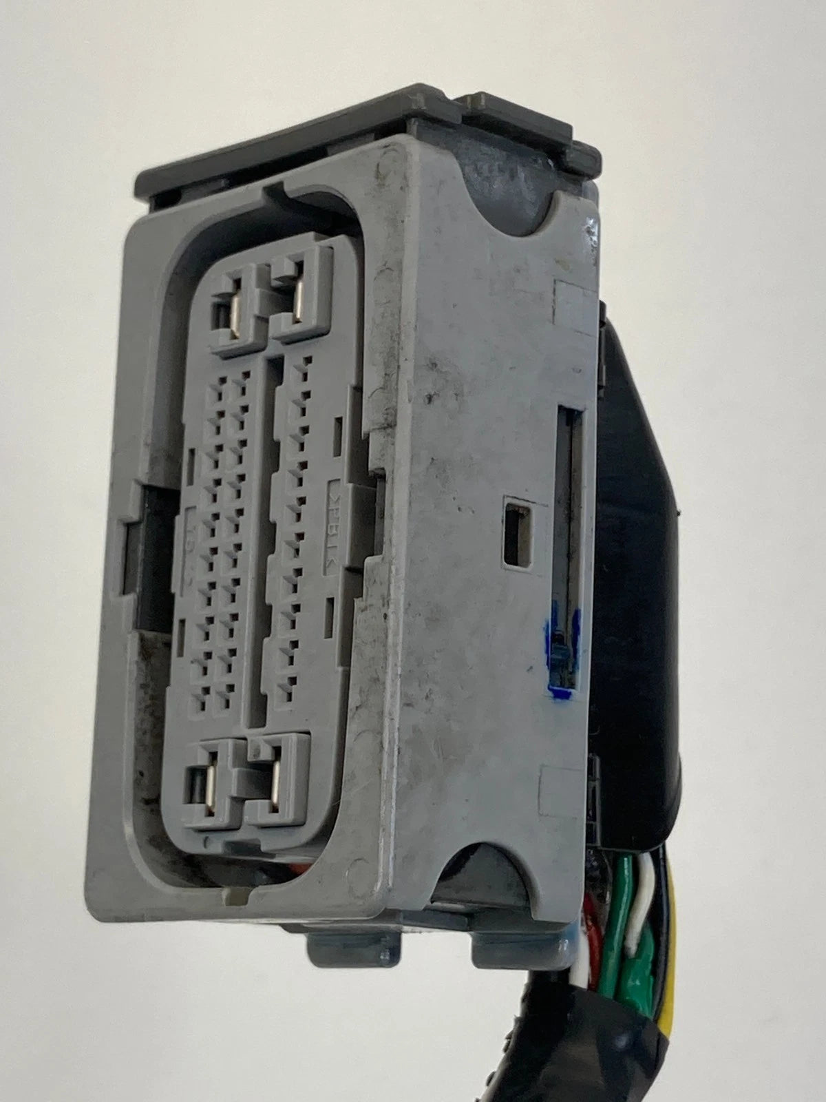 2008 2009 SCION XD 1.8L A/T FWD ABS PUMP ANTI LOCK BRAKE PLUG CONNECTOR OEM