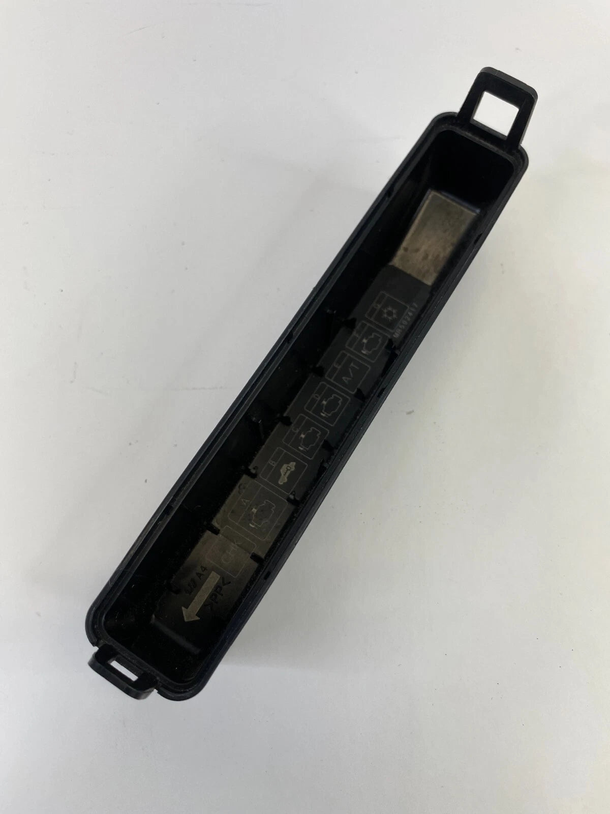04-12 MITSUBISHI GALANT 2.4L ENGINE FUSE RELAY BOX COMPARTMENT CAP MR502417 OEM