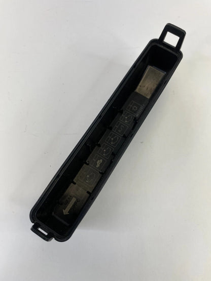 04-12 MITSUBISHI GALANT 2.4L ENGINE FUSE RELAY BOX COMPARTMENT CAP MR502417 OEM