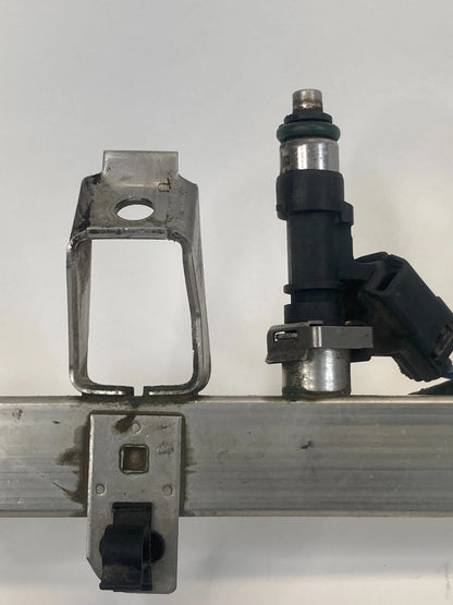2014-2019 FORD FIESTA 1.6L ENGINE FUEL INJECTOR INJECTION RAIL AE8E-9H487-BA OEM