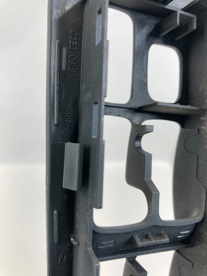 2002-2006 KIA SPECTRA SEDAN 4-DR FRON LEFT DOOR WINDOW SWITCH BEZEL 612W21430