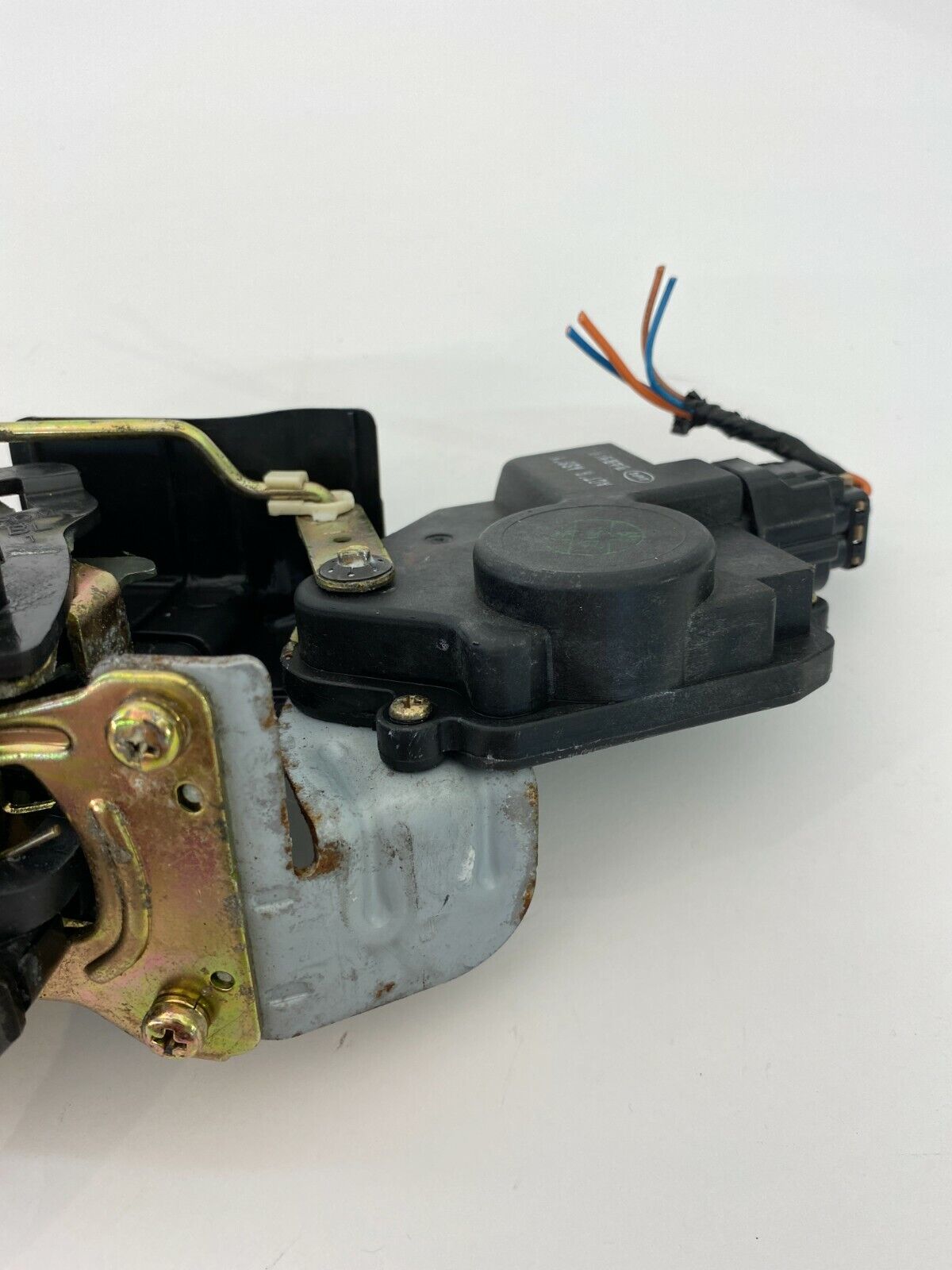 01 02 03 04 05 06 Hyundai Santa Fe Rear Left Side Door Lock Latch Actuator OEM