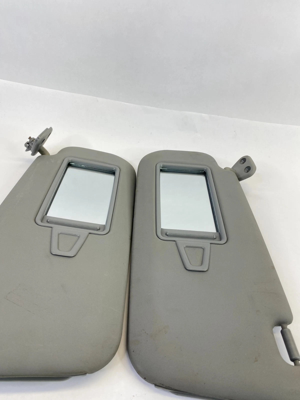 2007-2010 HYUNDAI ELANTRA SEDAN SUNVISOR SUN VISOR SHADE SET PAIR LH RH GRAY OEM