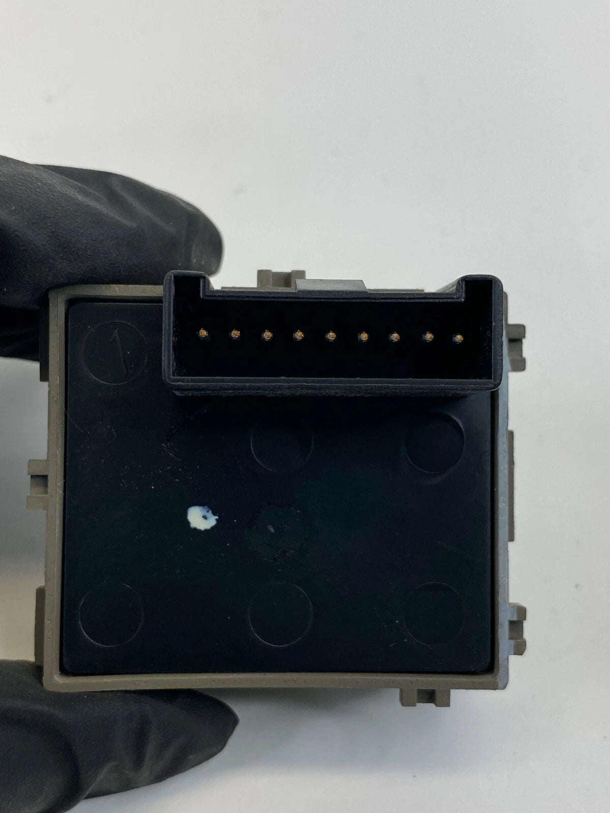 2000-2003 CADILLAC DEVILLE REAR RIGHT SIDE POWER HEATED SEAT SWITCH 25680199