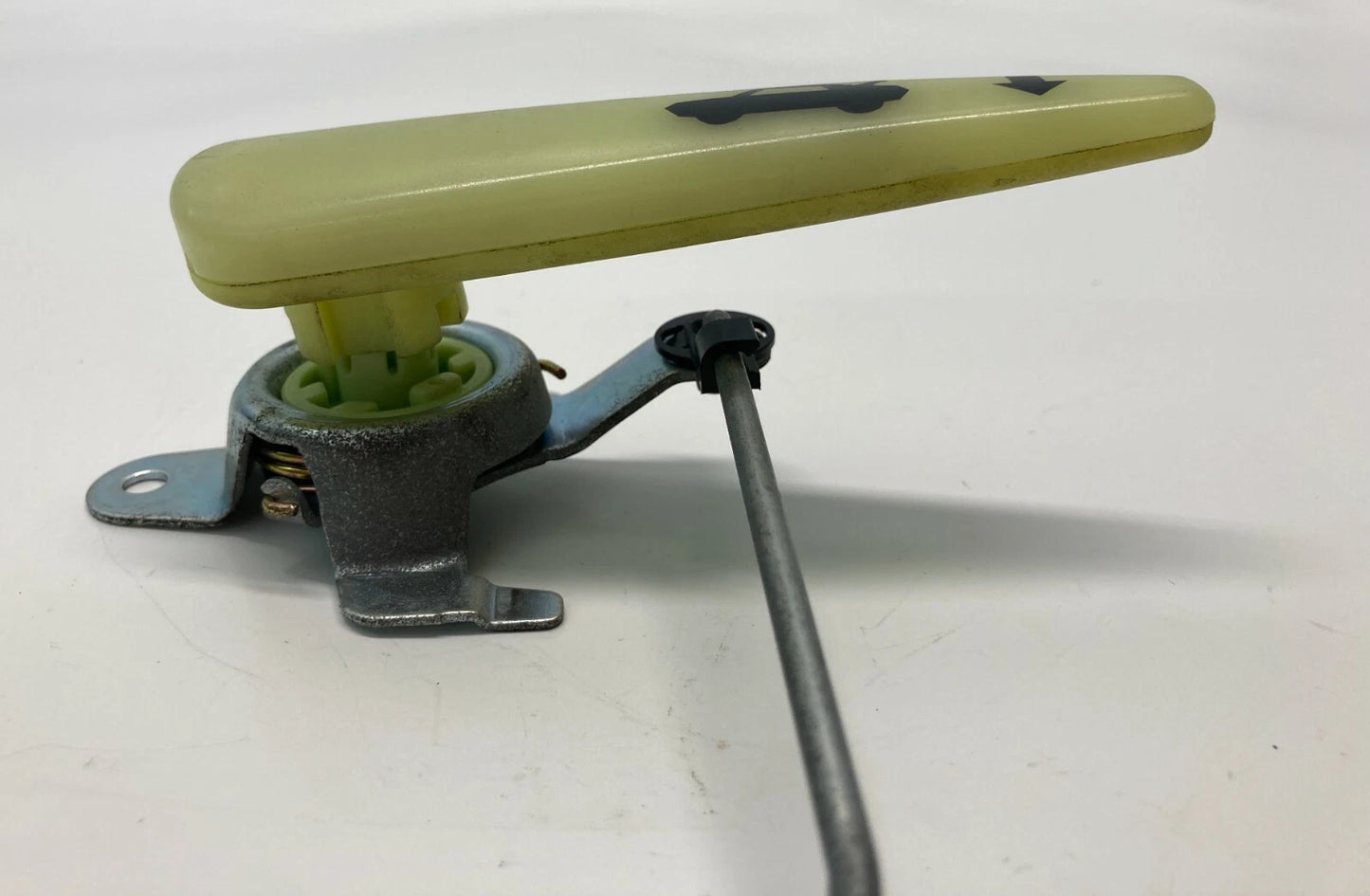 2002 2003 LEXUS ES300 2004-2006 ES330 INSIDE EMERGENCY TRUNK RELEASE HANDLE OEM