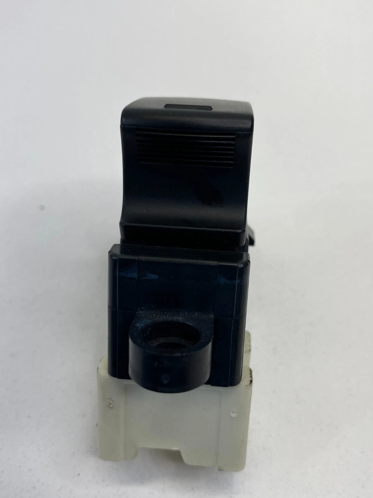 1999 00 01 02 2003 INFINITI QX4 REAR LEFT SIDE DOOR POWER WINDOW CONTROL SWITCH