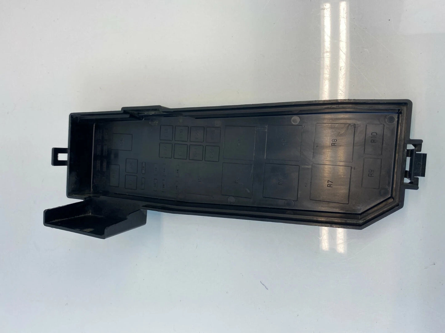2005 2006 2007 MERCURY MARINER 3.0L ENGINE COMPARTMENT FUSE BOX LID COVER OEM