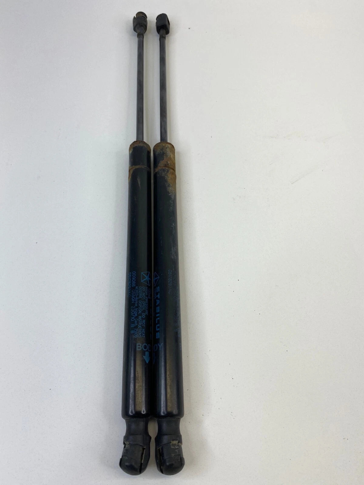 2009-2011 DODGE JOURNEY TRUNK HATCH LIFT CYLINDER SUPPORT SHOCK PAIR 5178293AC