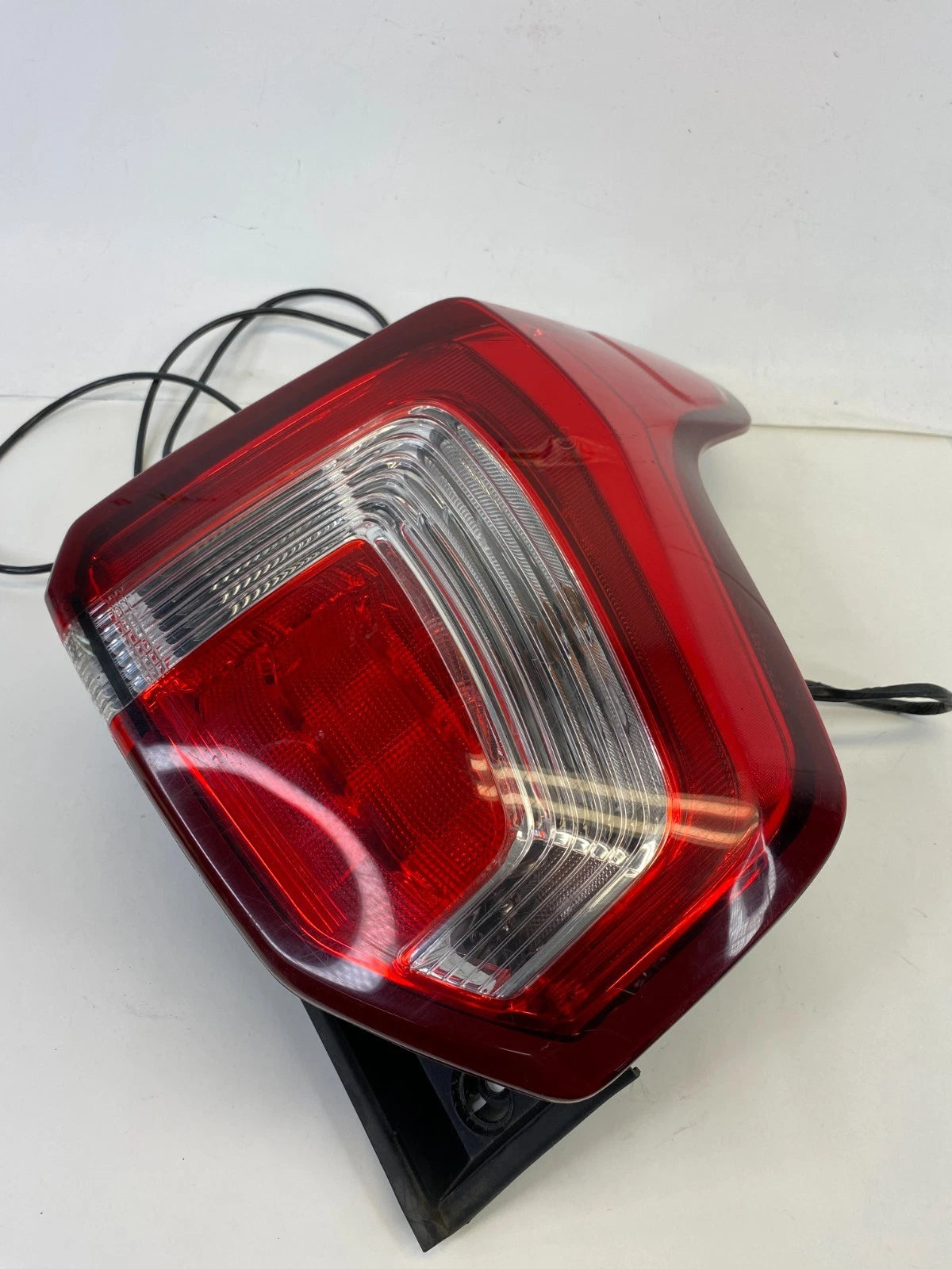2016-2019 Ford Explorer Police Interceptor Utility Right Taillight Taillamp OEM