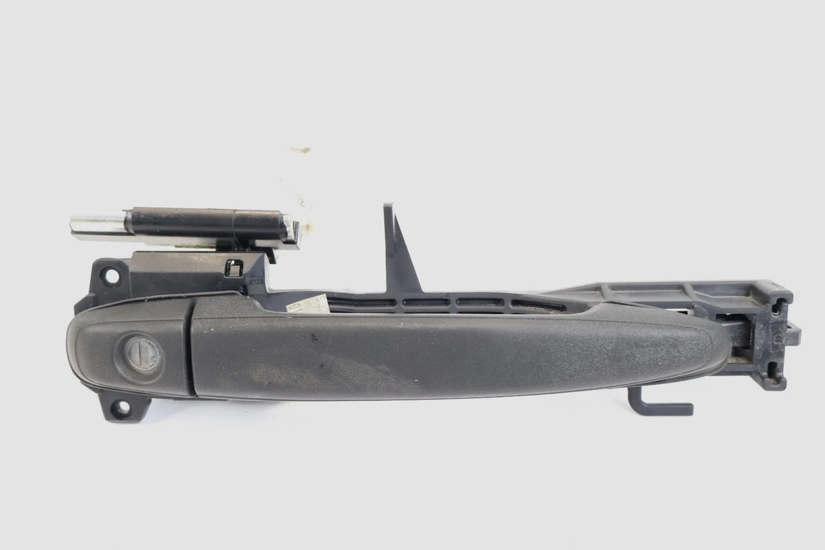 2005-2010 TOYOTA TACOMA 2-DR FR RH PASSENGER SIDE EXTERIOR DOOR HANDLE BLACK OEM