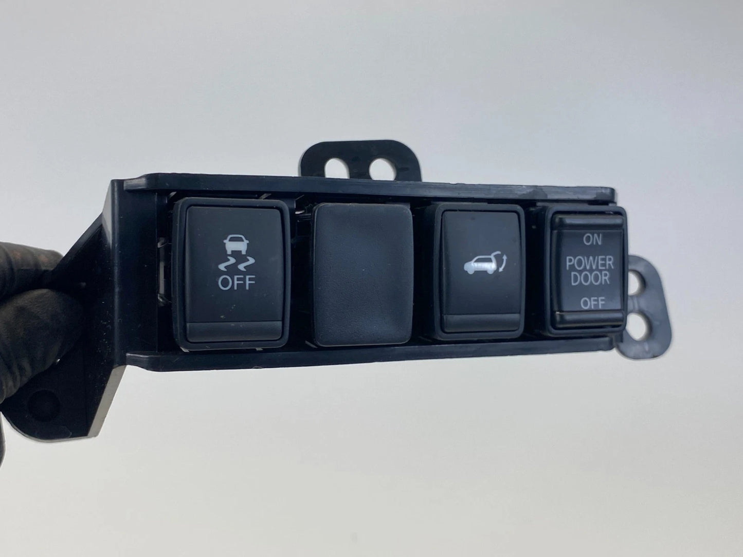 13-20 NISSAN PATHFINDER TRACTION POWER DOOR LIFTGATE SWITCH PANEL OEM 681673JA0A