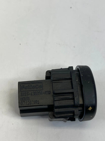 08-11 FORD ESCAPE AMBIENT COURTESY LIGHT CONTROL SWITCH BUTTON 8A8T-13D806-ABW