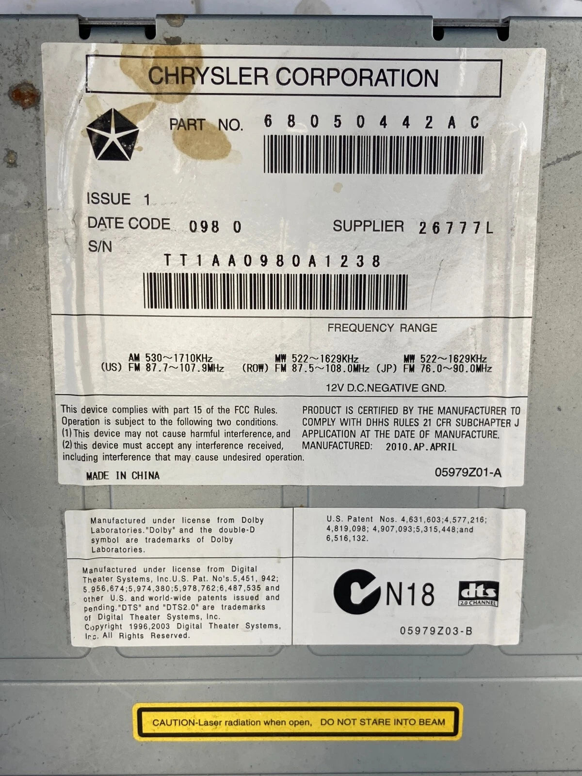 2009 2010 Volkswagen Routan Radio Receiver AM/FM CD Assembly 68050442AC OEM