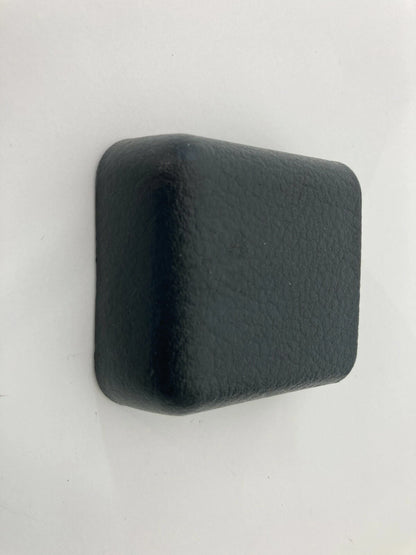 03 04 05 06 07 08 09 KIA SORENTO FRONT SEAT TRACK END COVER TRIM 88562-3E000