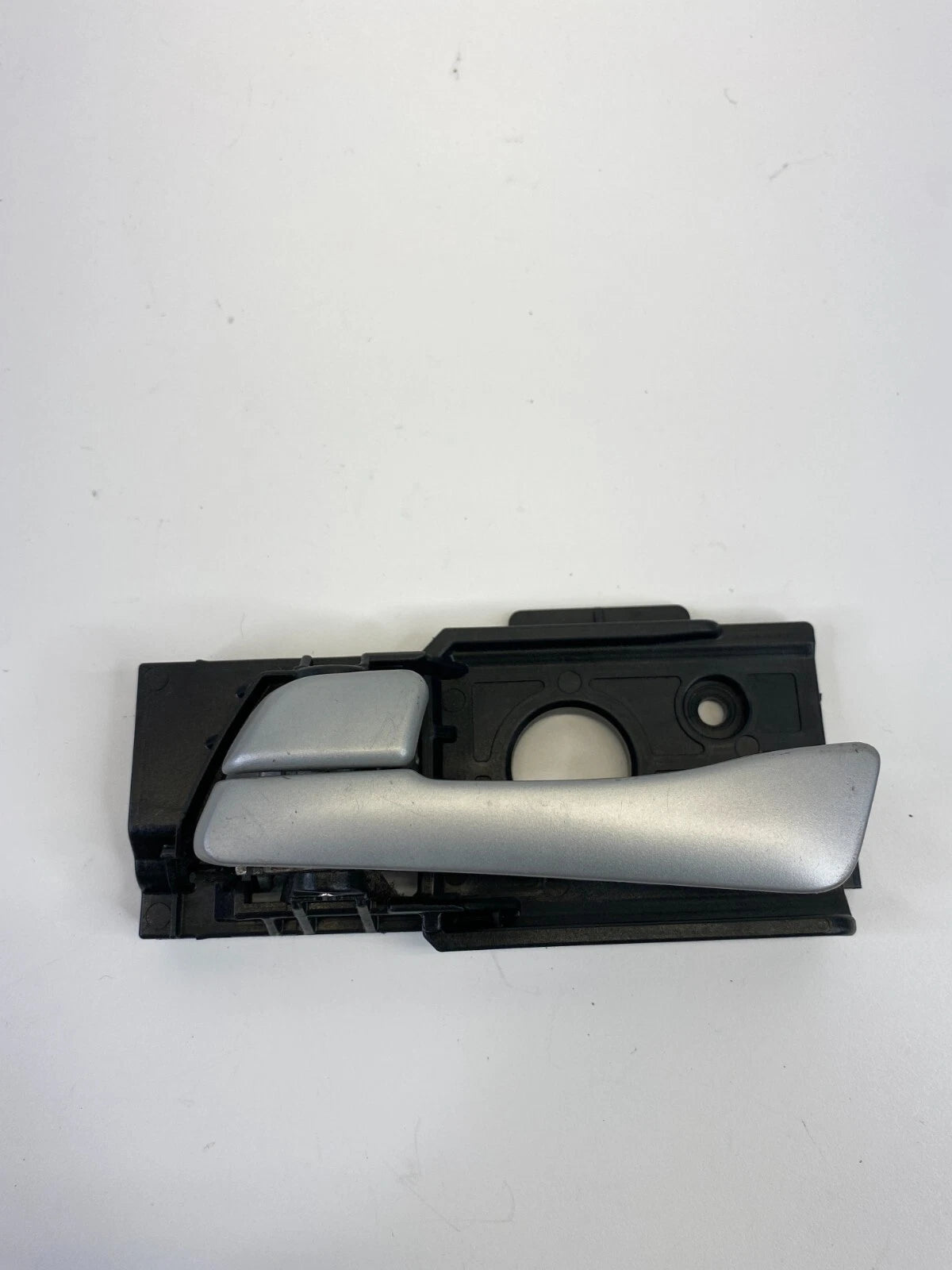 2012-2014 HYUNDAI ACCENT FRONT LEFT DRIVER INTERIOR DOOR HANDLE 82613-RB000 OEM