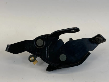 00 01 02 03 04 CHEVROLET TAHOE REAR LEFT BARN DOOR TOP LOCK LATCH OEM
