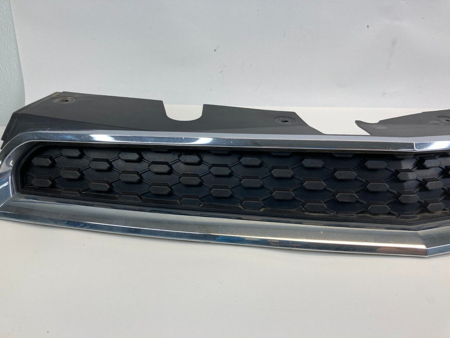 2012-2015 Chevrolet Equinox Front Bumper Upper Grille Chrome 20882352 OEM