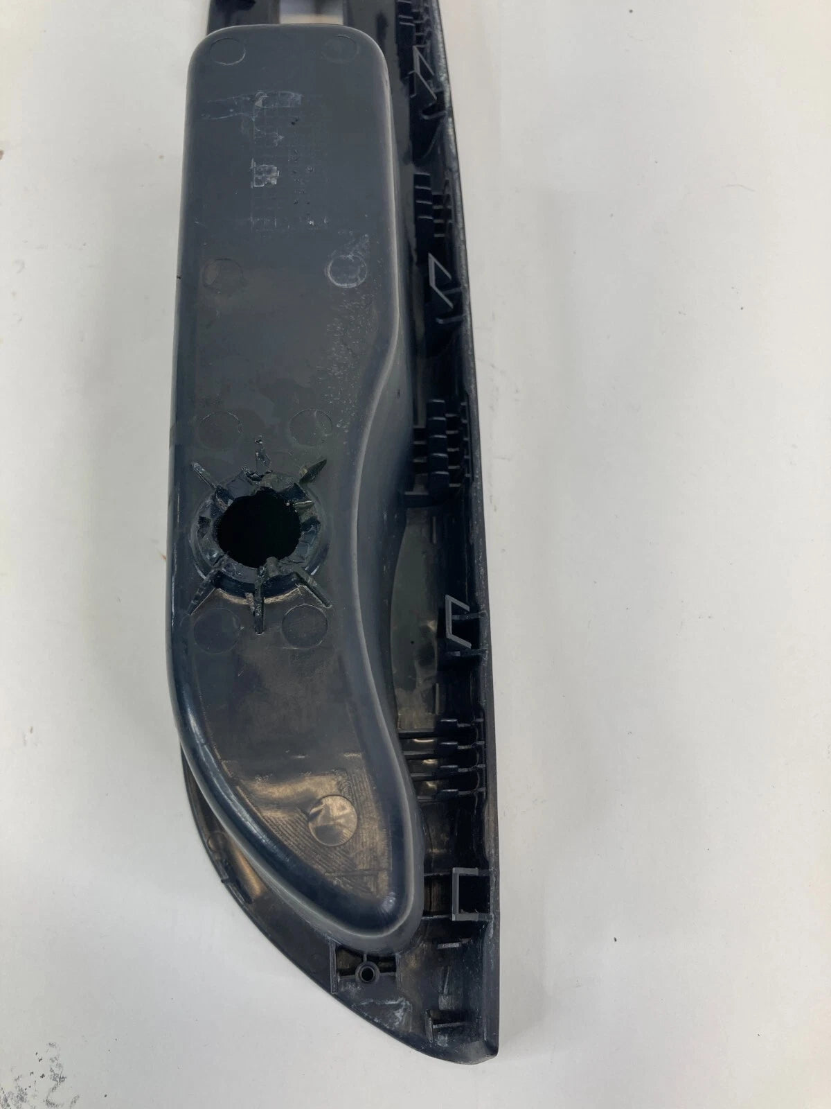 2006 2007 HYUNDAI ACCENT SEDAN FRONT RIGHT PASSENGER WINDOW SWITCH BEZEL OEM