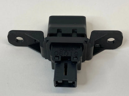 2007-2013 NISSAN ALTIMA HAZARD EMERGENCY WARNING LIGHT BUTTON SWITCH ASSEMBLY