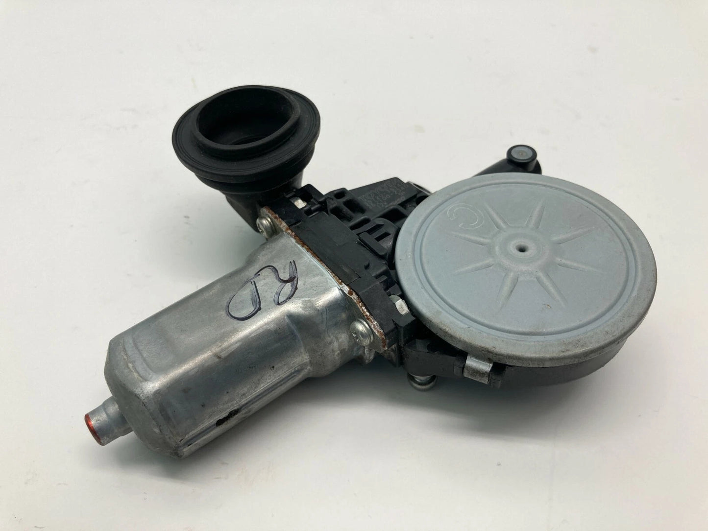 04-09 TOYOTA PRIUS 03-21 TUNDRA REAR LEFT SIDE DOOR WINDOW MOTOR 8572035140 OEM