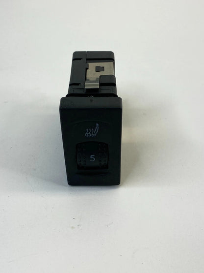 1998-2010 VOLKSWAGEN PASSAT FRONT LEFT SEAT HEATING HEAT SWITCH 3B0963563C OEM