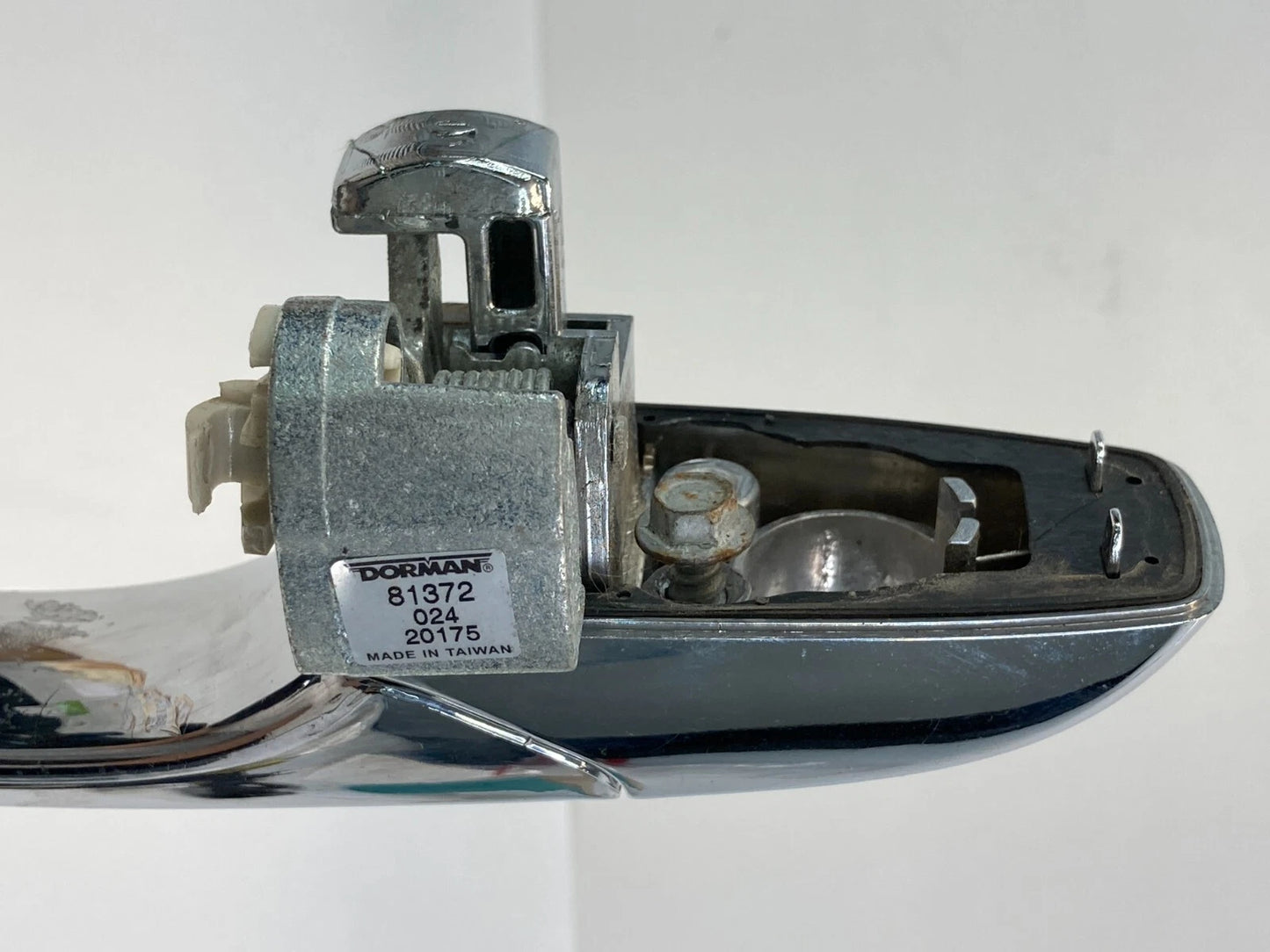 2011-2017 DODGE GRAND CARAVAN FRONT LEFT DRIVER SIDE EXTERIOR DOOR HANDLE OEM