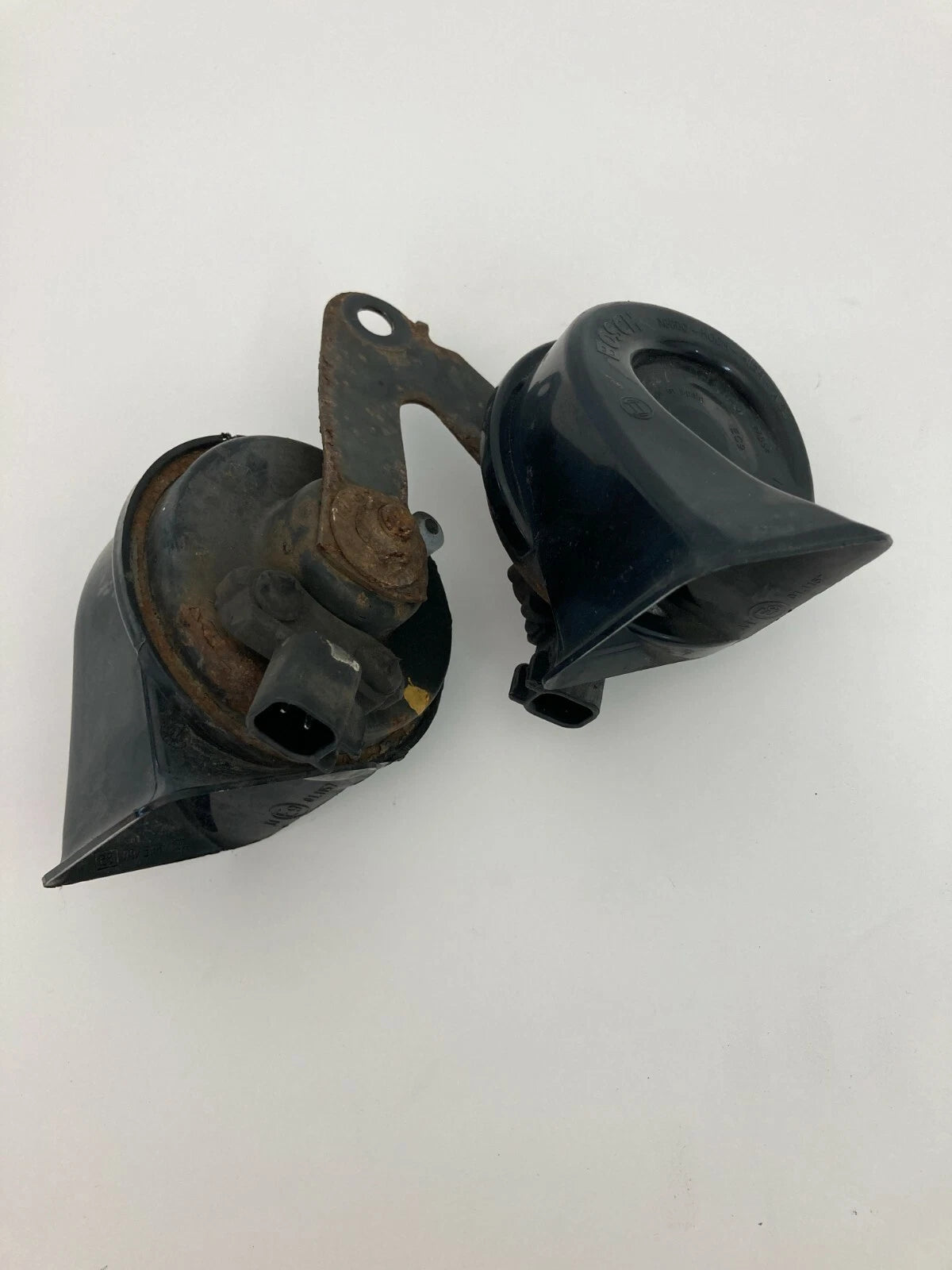2004 2005 2006 DODGE DURANGO STEERING WHEEL HORN HIGH & LOW TONE HI LO PAIR OEM