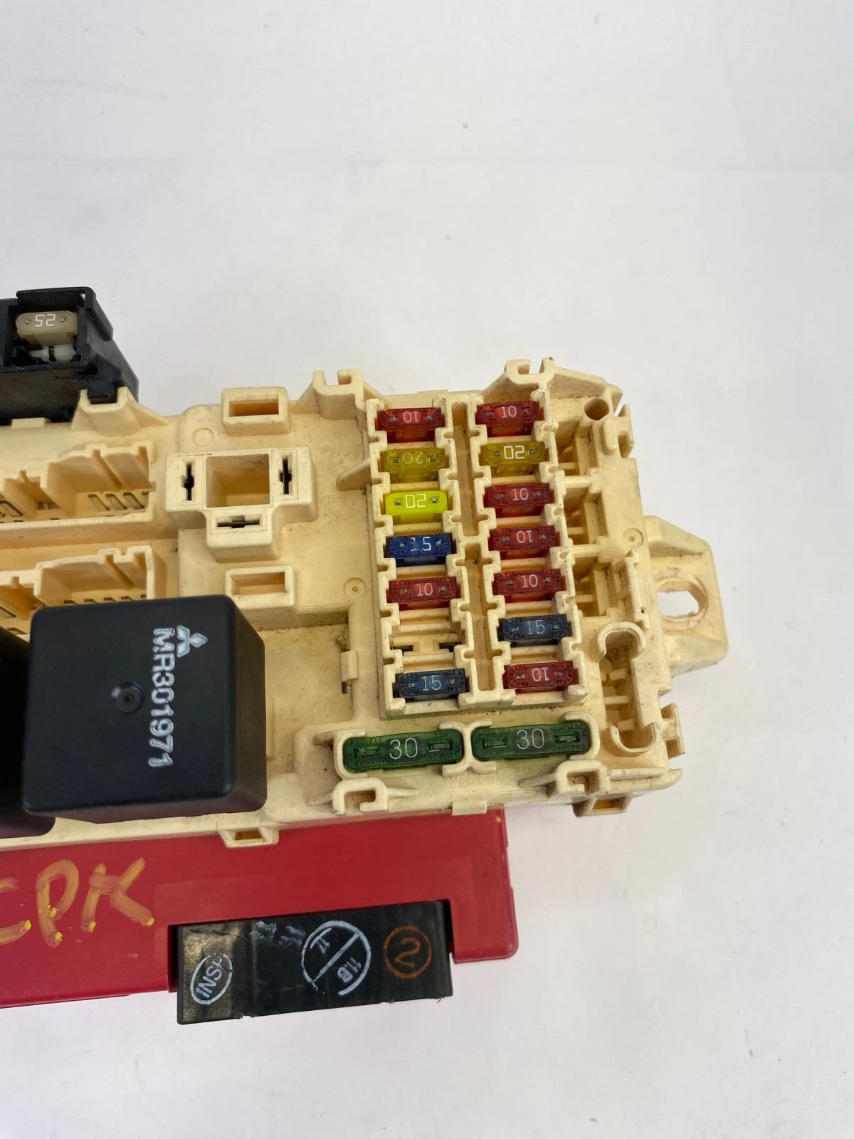 2000-2005 MITSUBISHI ECLIPSE CONVERTIBLE COUPE INTERIOR CABIN FUSE BOX MR490278