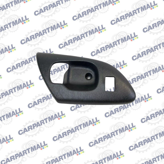 2000-2007 Chevrolet Monte Carlo 2DR Front Right Door Inner Handle Bezel 10441609